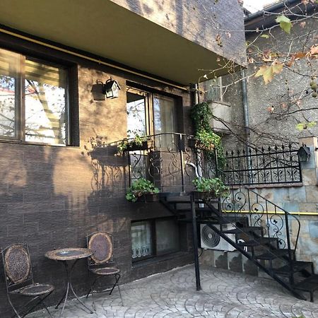 Studio Бухарест Экстерьер фото